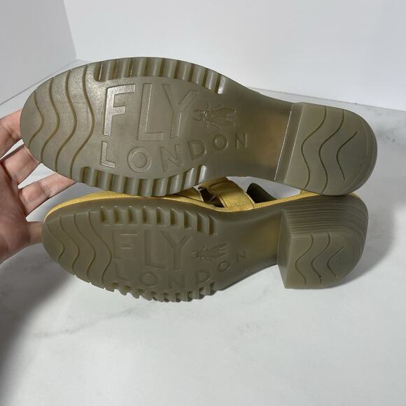 Fly London CRISSCROSS Peeptoe Sandal Size 10/41 Bumblebee Bronze Block Heel NEW - Picture 10 of 13